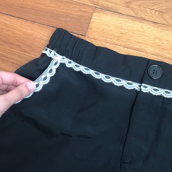 Black with white lace trim shorts - Picture 4 of 4